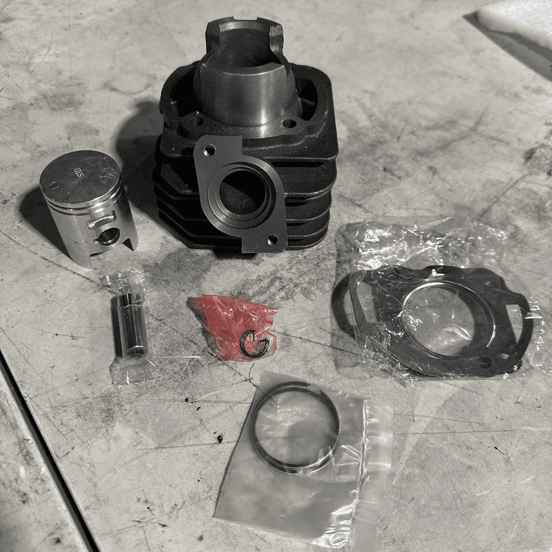 OPEN BOX Dio 49cc Cylinder Kit - ScooterSwapShop